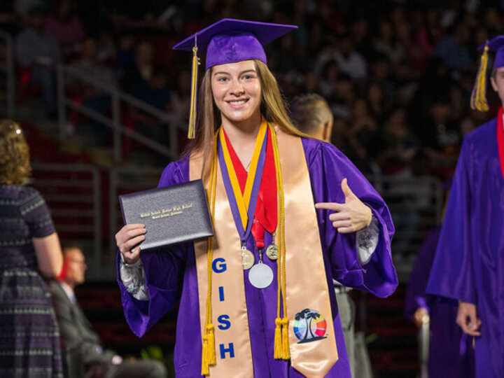Photo of Ellie Mora